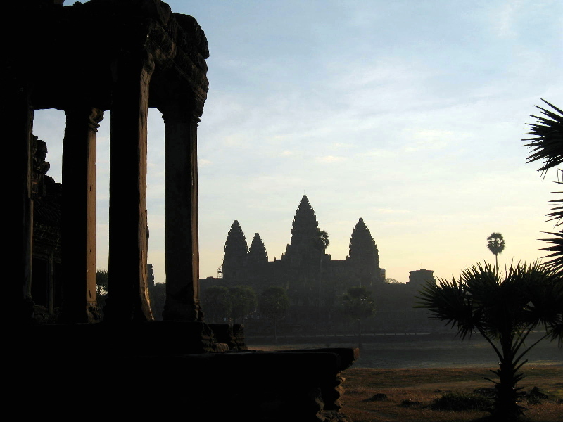 angkor-side-temple-sunrise