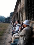 angkor-w-sunset-crowd