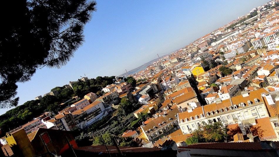 Castelo & City from Graca