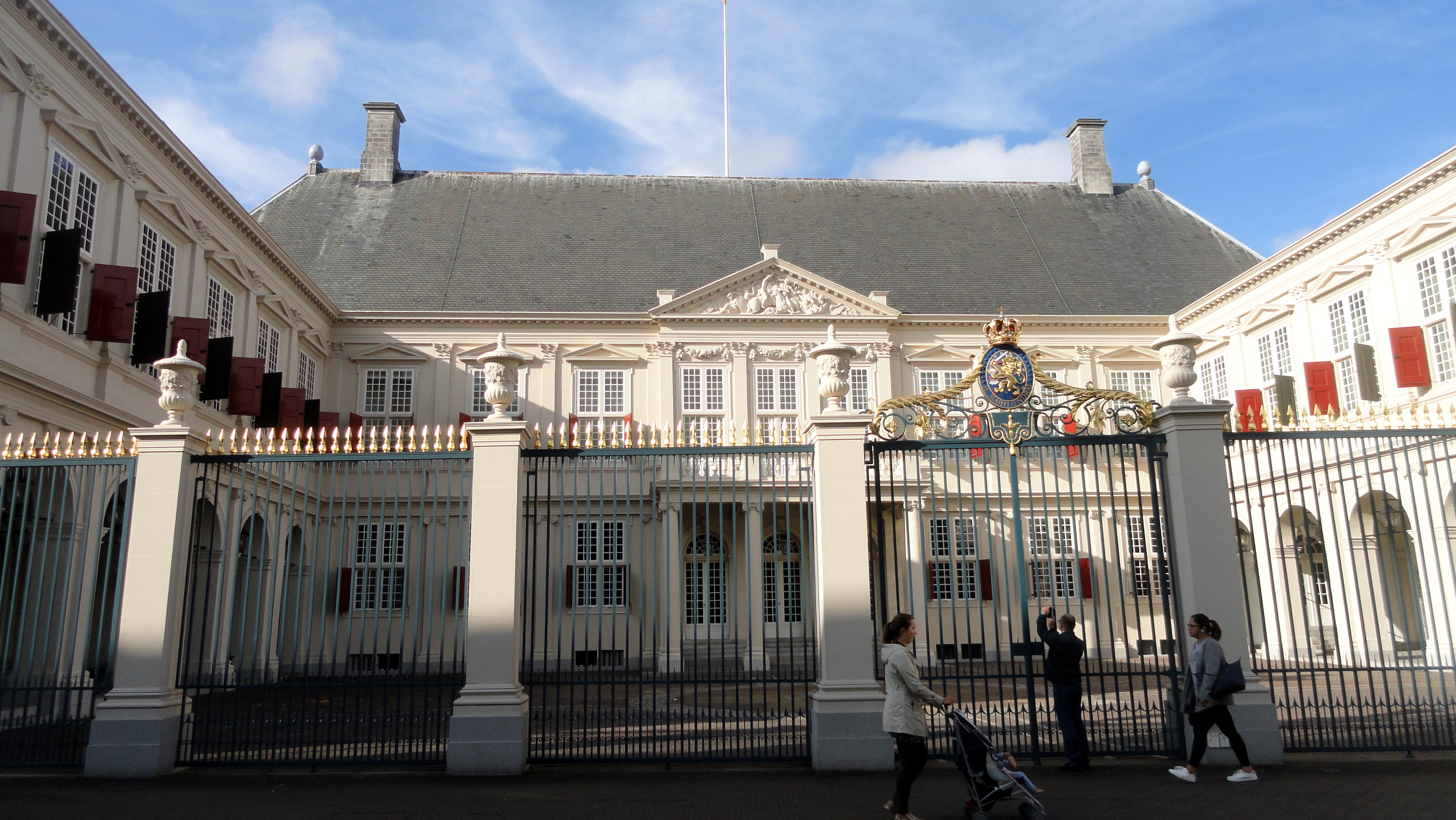 dh-paleis-nordeinde-frontview